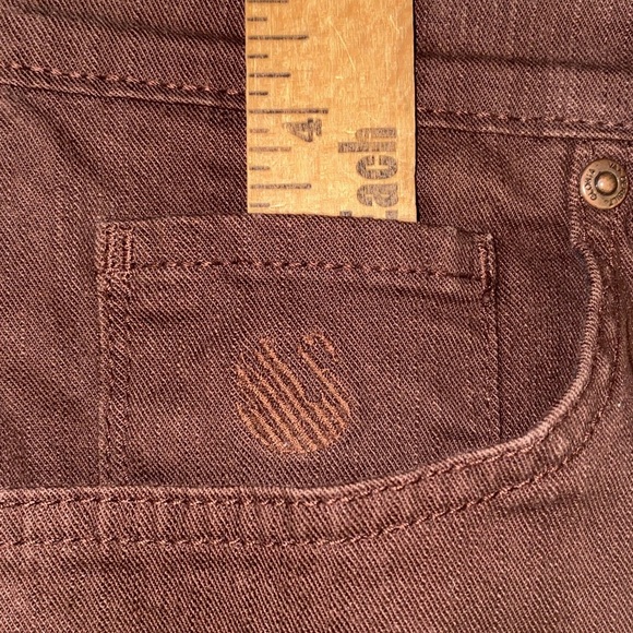 GLORIA VANDERBILT Amanda brown jean’s rhinestone back pockets size 12 average - Picture 10 of 15